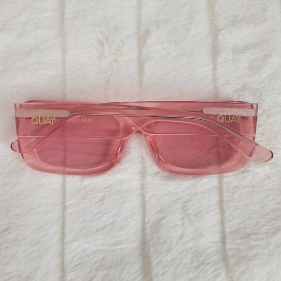 QUAY // ltd ed rare coral rectangular retro-chic yada yada sunglasses